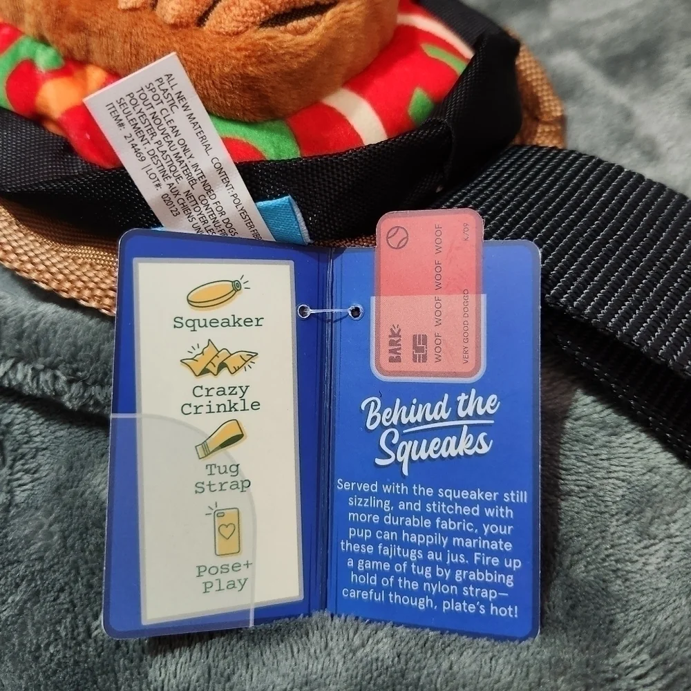 Barkbox Famous Flamin’ Fetch n’ Floppy Fajitugs sz L